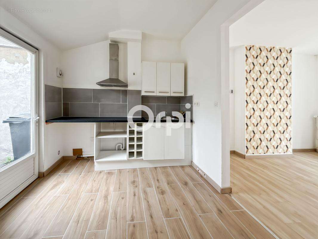 Boulogne-sur-Mer – Maison lumineuse et sans travaux ! - photo 3