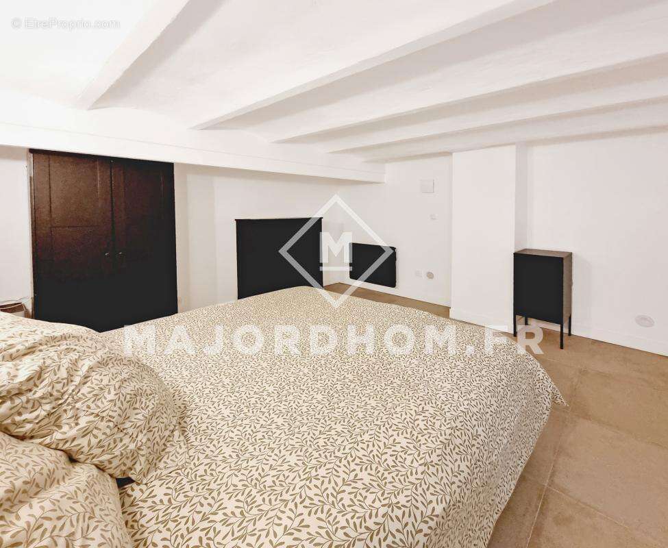 Appartement à MARSEILLE-1E