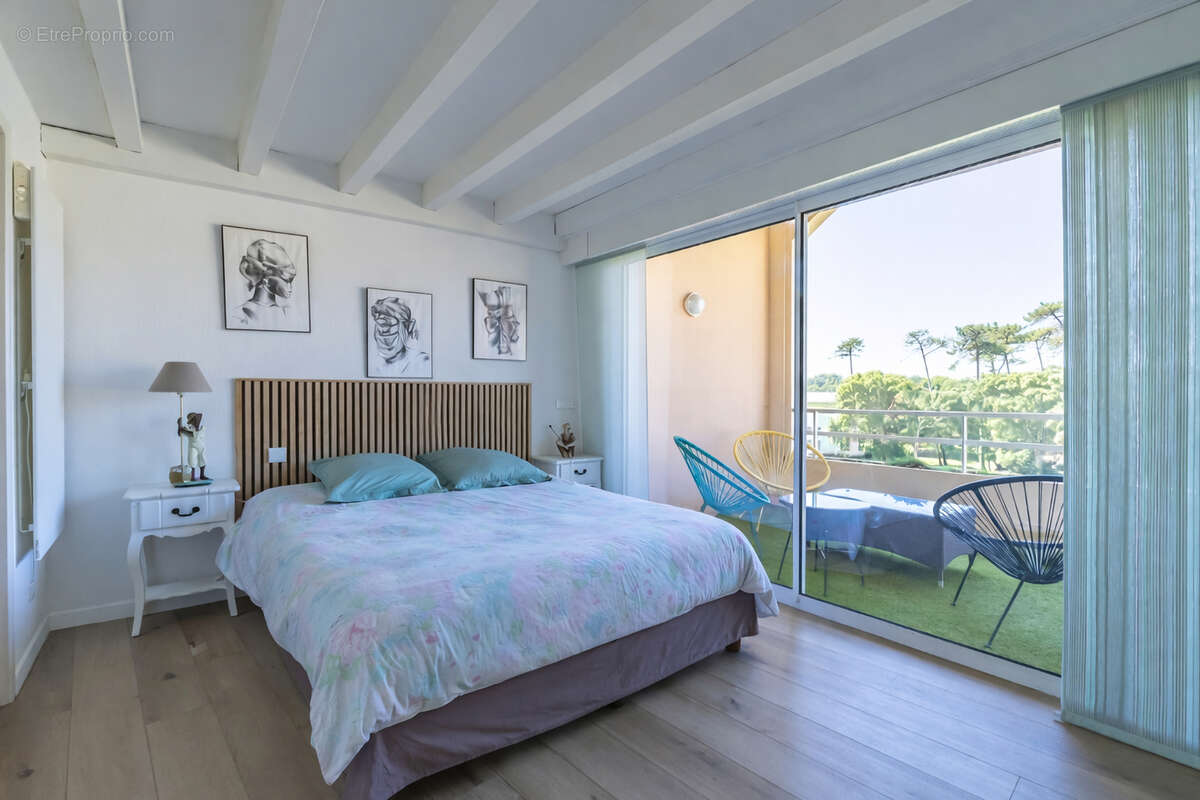 Appartement à MOLIETS-ET-MAA