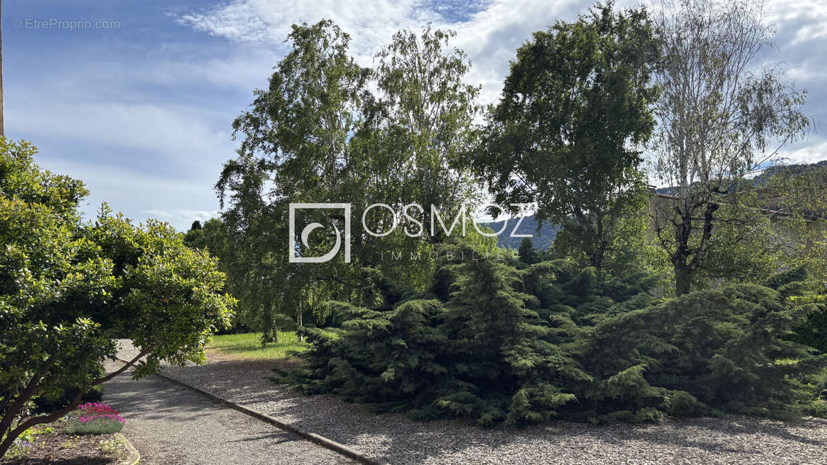 Appartement à GUILHERAND-GRANGES