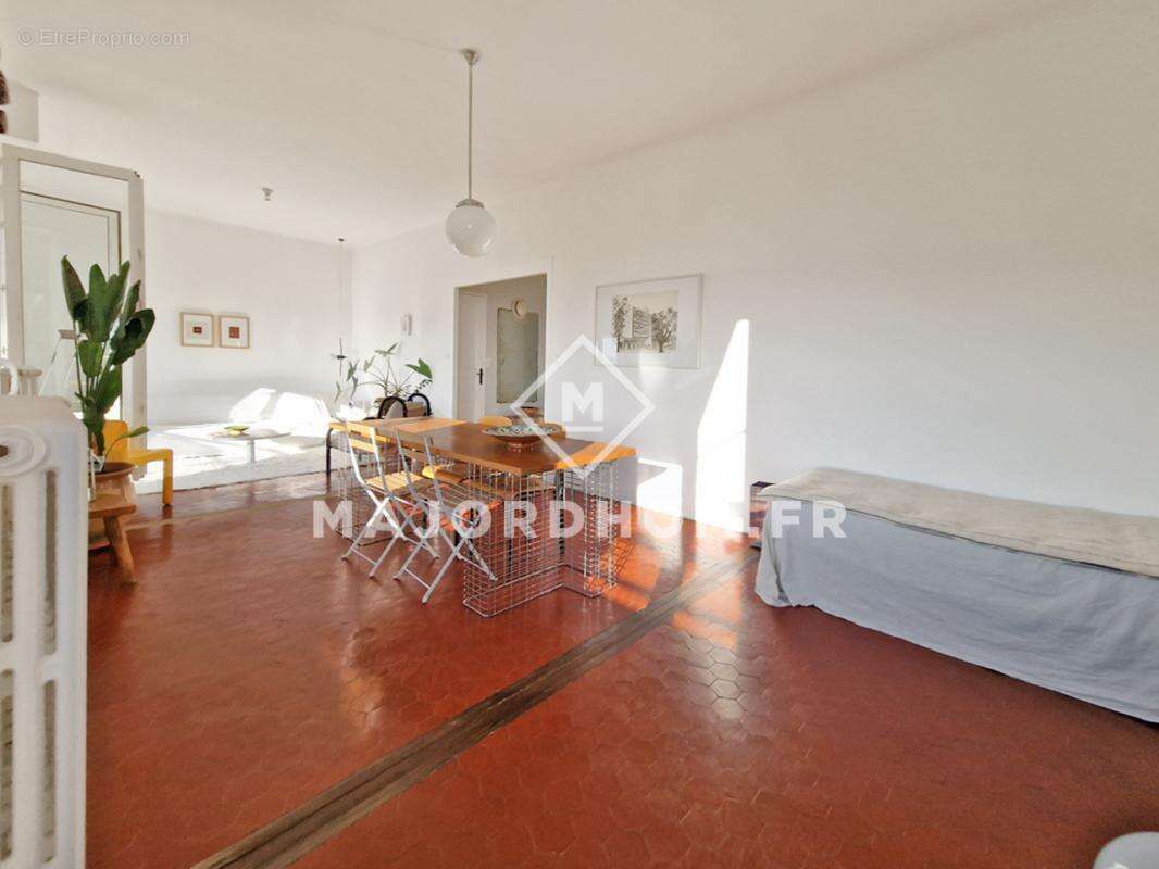 Appartement à MARSEILLE-5E