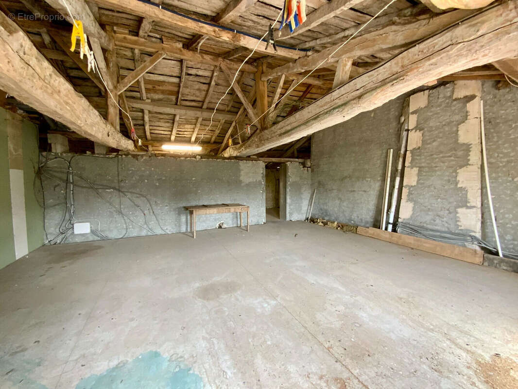 Maison à JARNAC-CHAMPAGNE