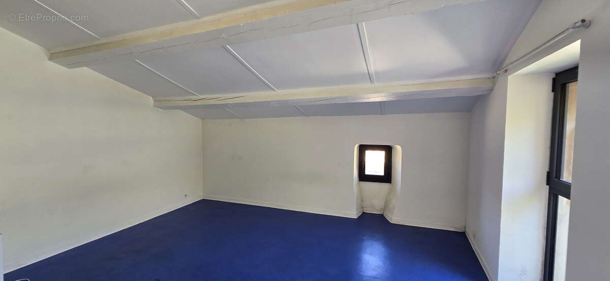 Maison à MONTPEYROUX