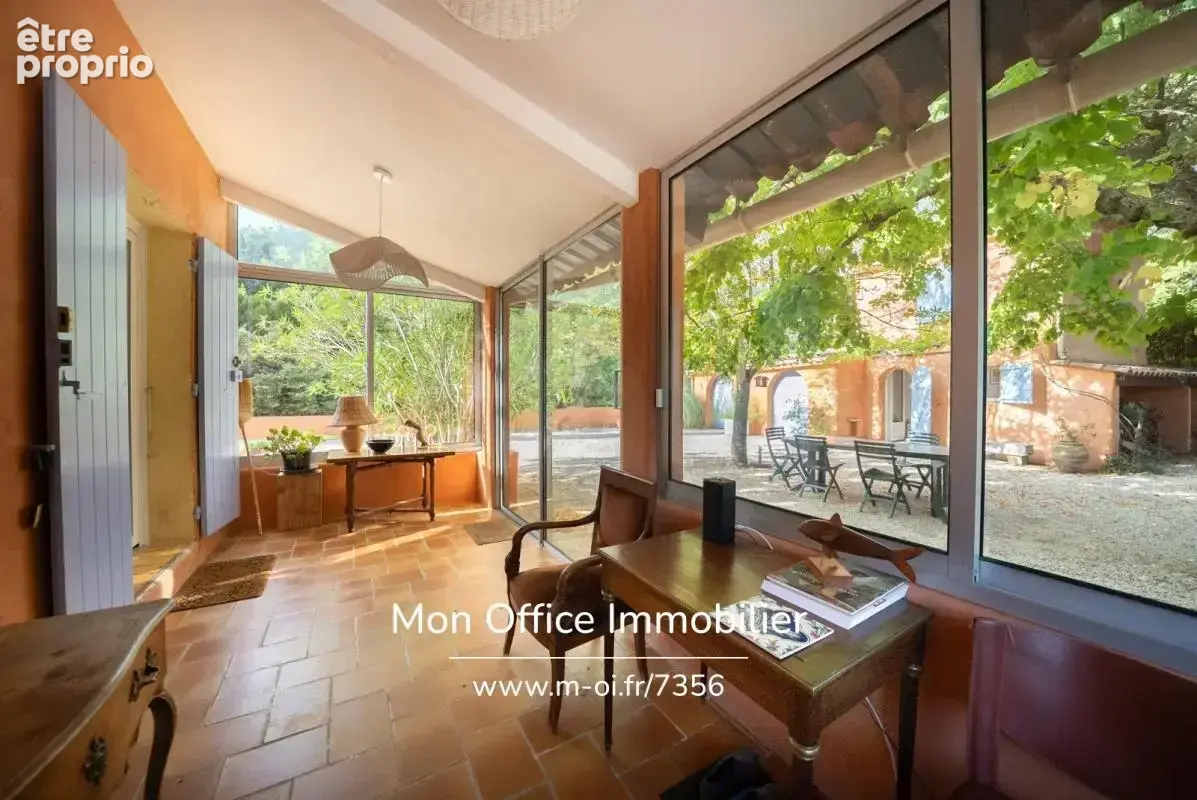 Référence : 7356-MAC - Maison 7 pièces avec piscine, dépendance et garage - photo 15