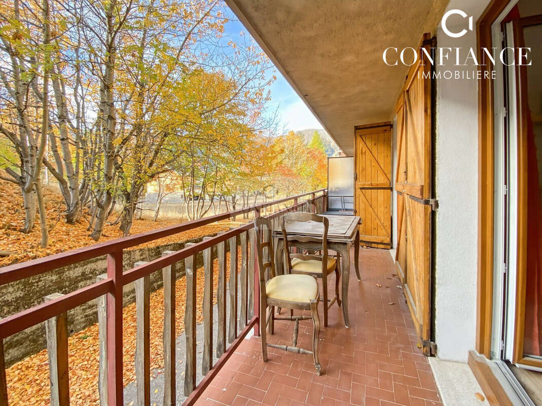Appartement à SAINT-ETIENNE-DE-TINEE