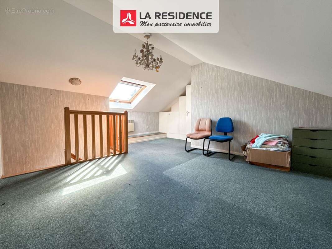 Maison à LE MESNIL-SAINT-DENIS