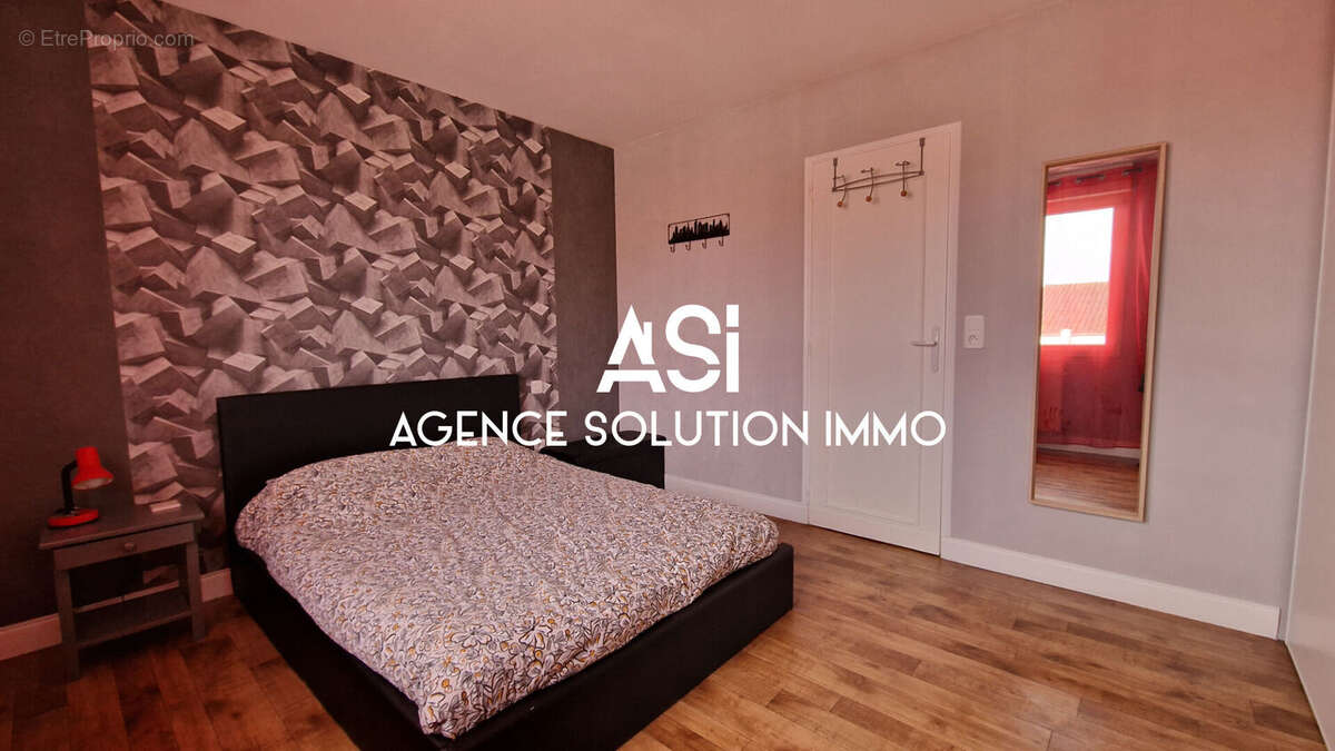 Maison à L'HUISSERIE