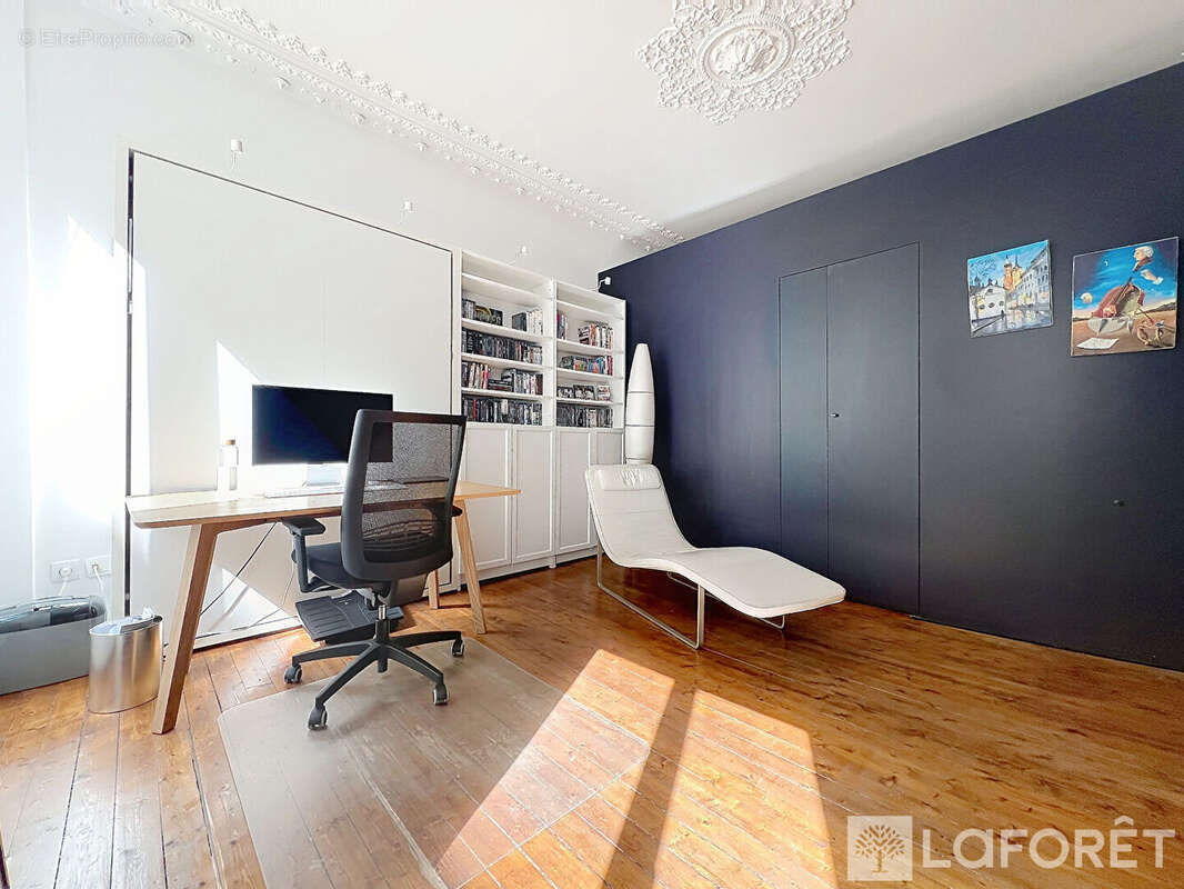 Appartement à PARIS-2E