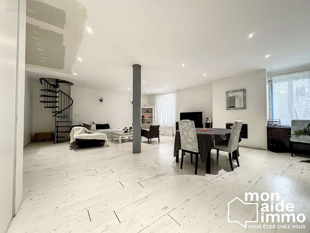 Maison à SAINT-LOUBES