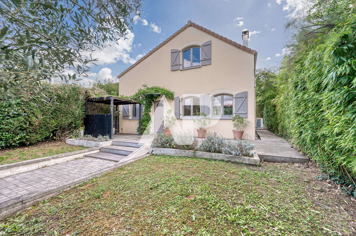 Maison à RUEIL-MALMAISON