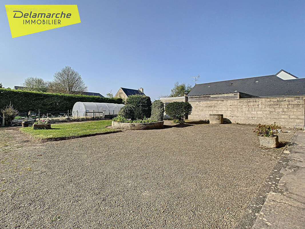 Maison à BRICQUEVILLE-SUR-MER