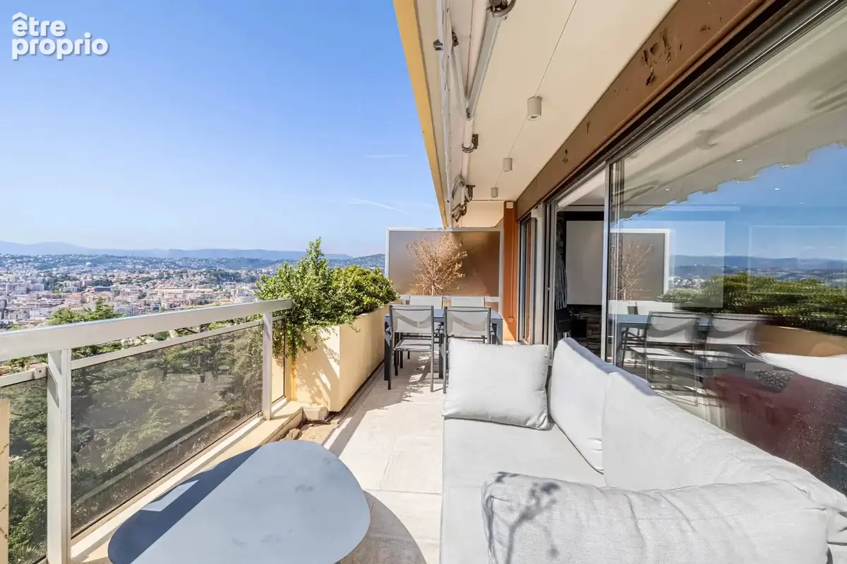 Nice Mont Boron – Appartement dernier étage d’angle 61 m² – Vue mer – Terrasses – Piscine - photo 3