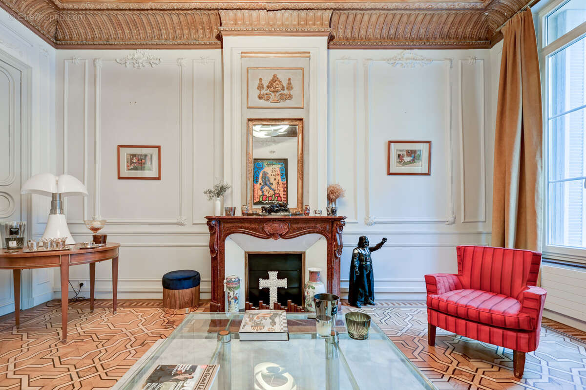 Appartement à MARSEILLE-6E