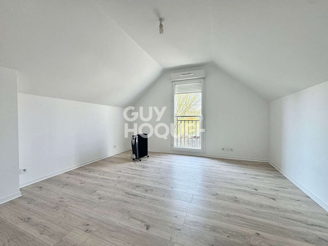 Appartement à LE PLESSIS-PATE