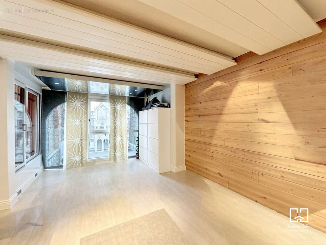 Commerce à BRIANCON