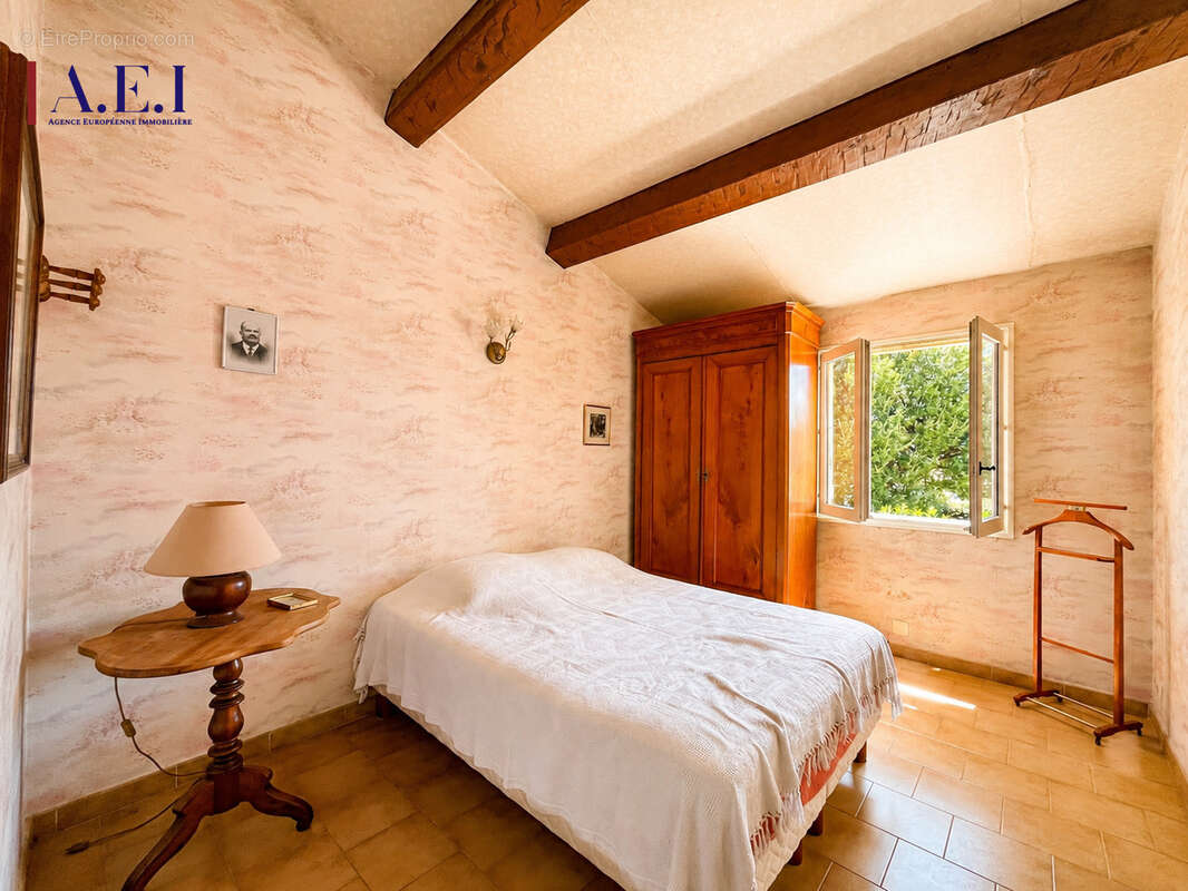 Six-Fours-Les-Plages - Villa individuelle avec jardin & garage - photo 18