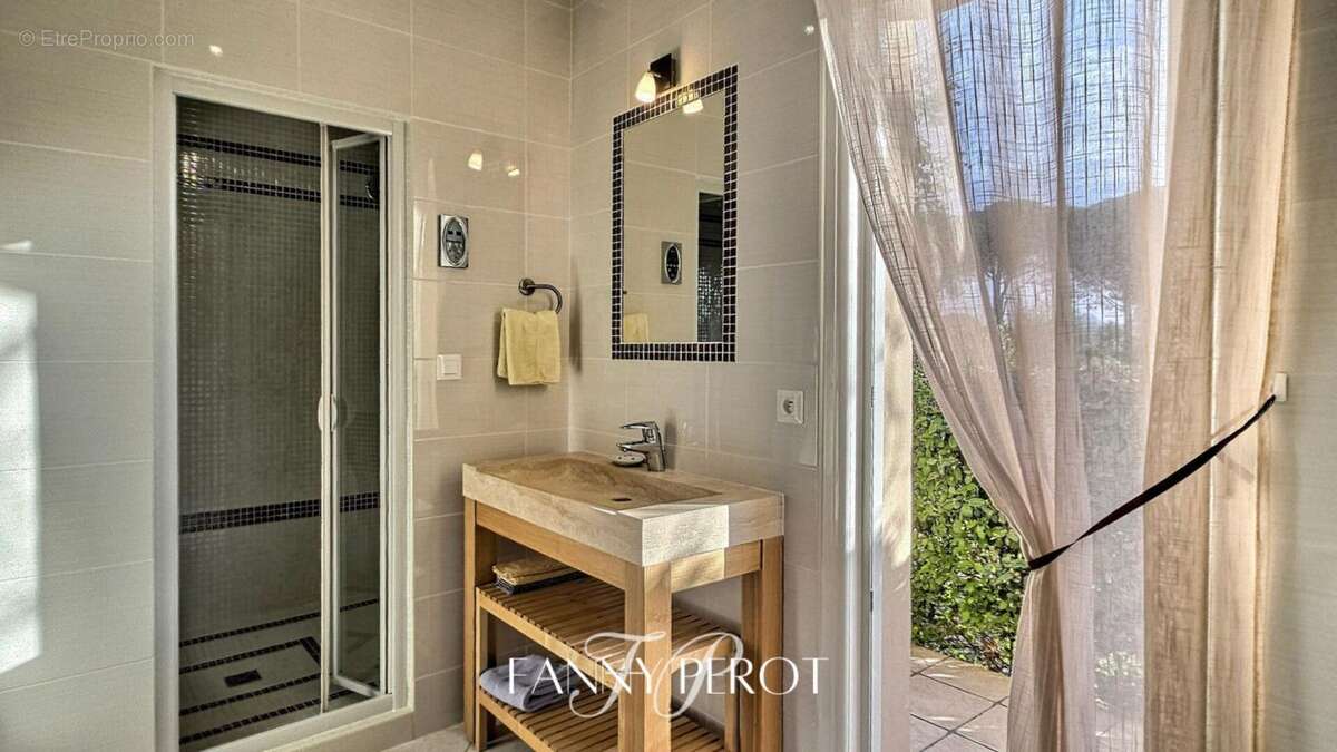 Maison à SAINT-CYPRIEN