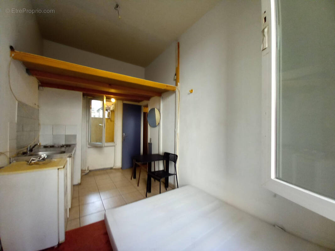 Appartement à MARSEILLE-1E