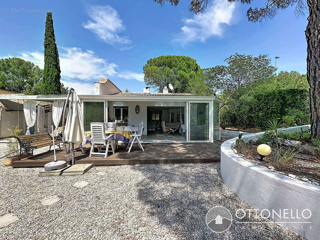 Maison à ROQUEBRUNE-SUR-ARGENS
