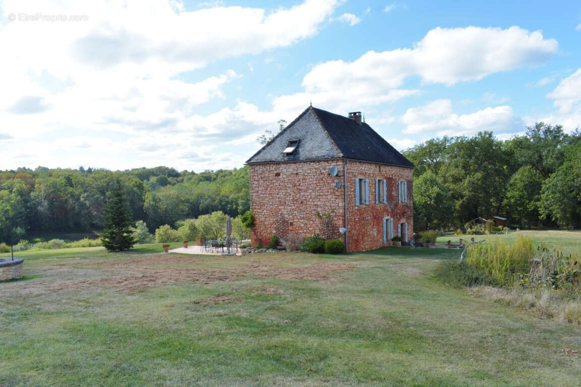 Maison à GOURDON