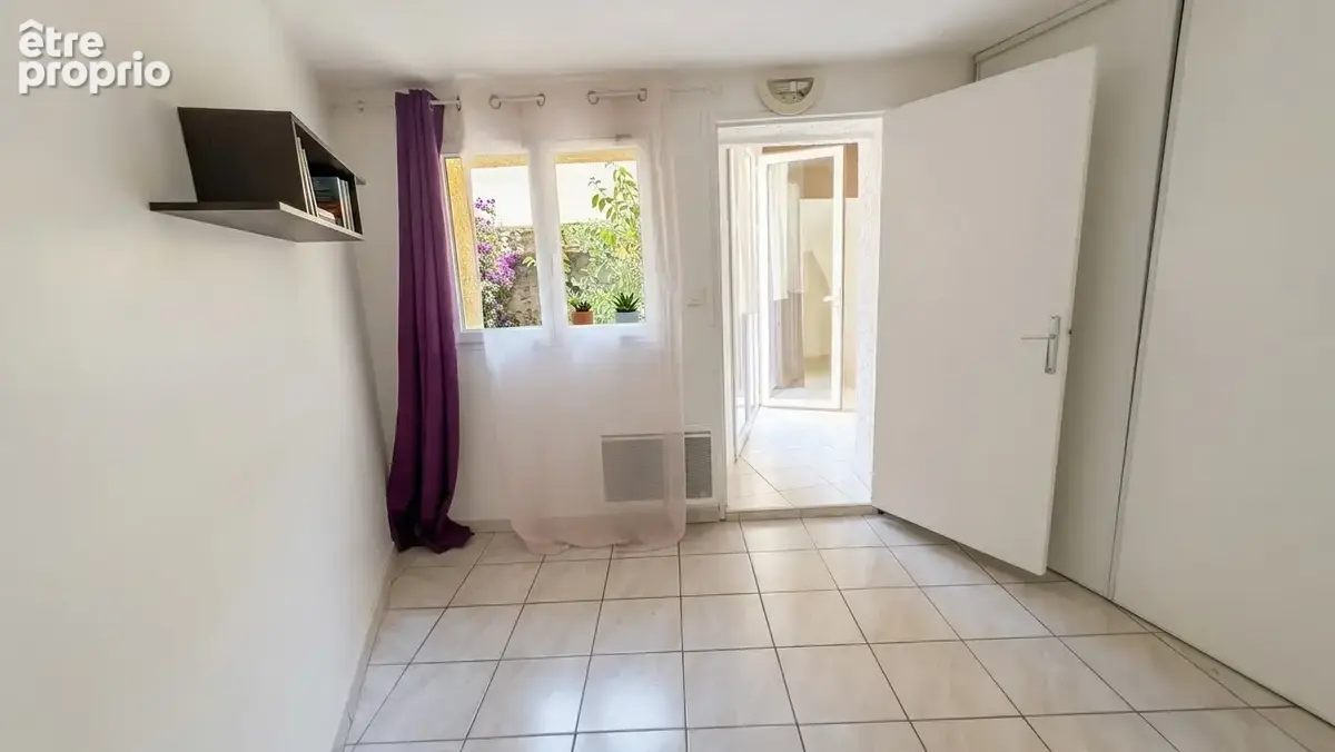 Villeneuve les Maguelone, appartement T3 de 68,30m2 avec cour privative. - photo 9