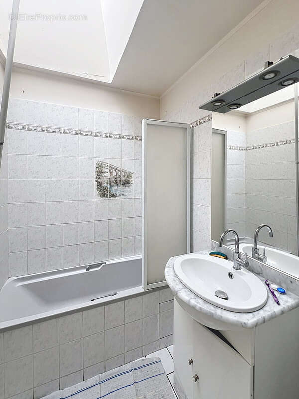 Maison plain pied sur 653 m2 st genevieve des bois - photo 12
