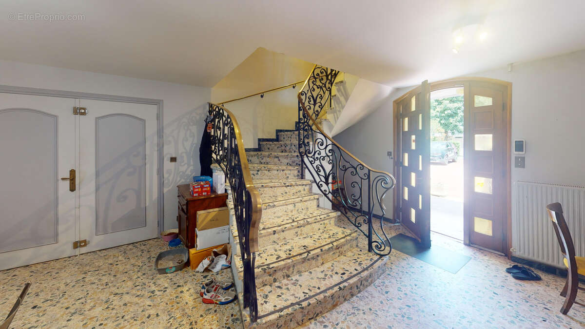 Maison à BRIVES-CHARENSAC