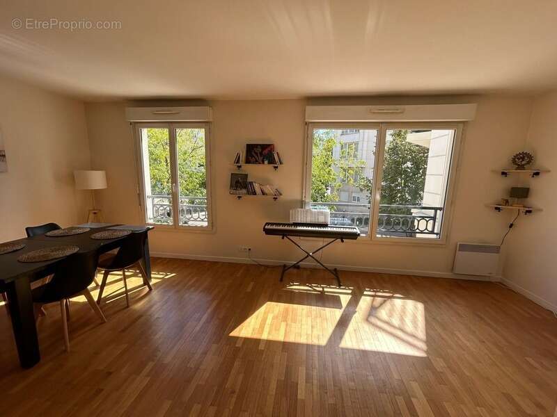 Appartement à LA GARENNE-COLOMBES