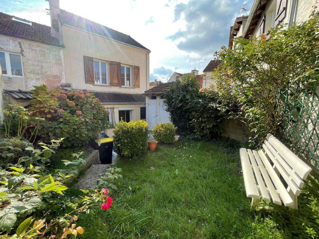 Maison à LIZY-SUR-OURCQ