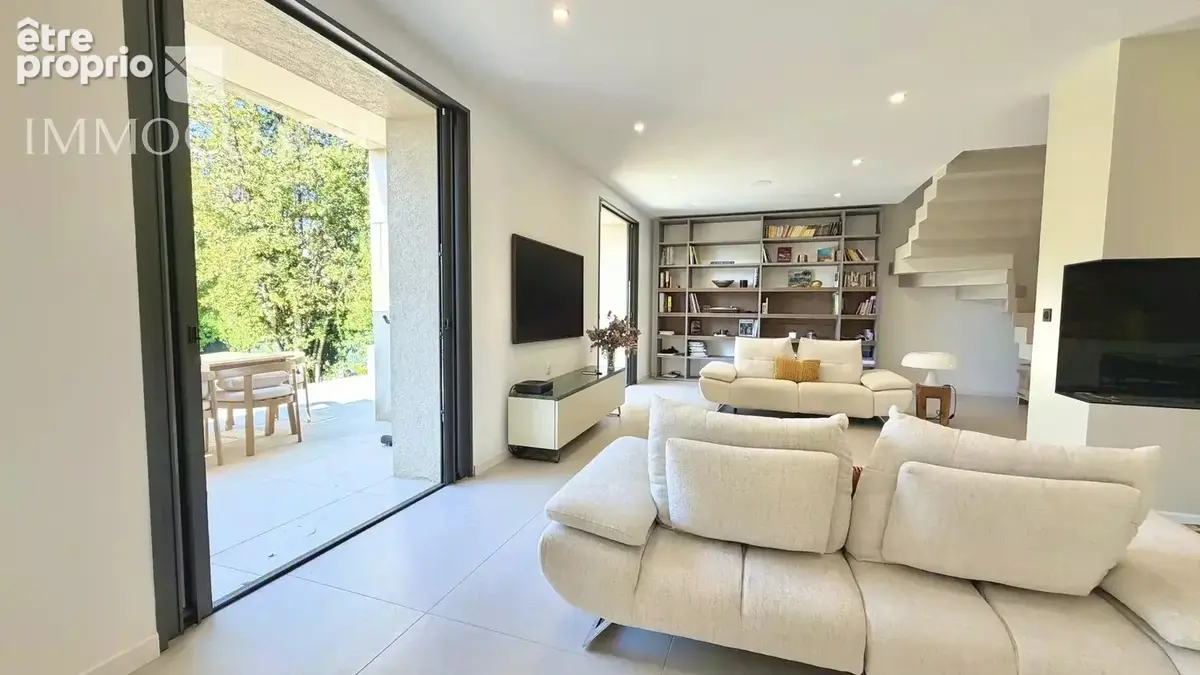 Très belle maison proche des commerces à Hyères - photo 5