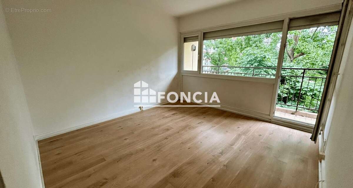 Appartement à THIAIS