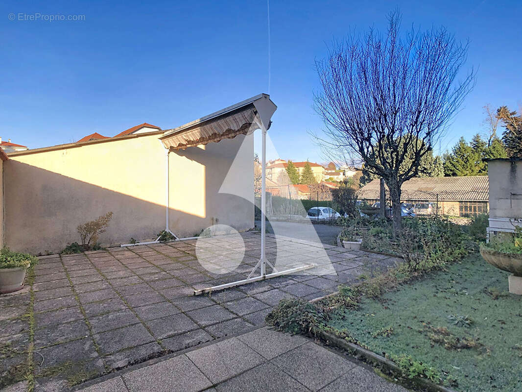 Appartement à SAINT-SYMPHORIEN-SUR-COISE