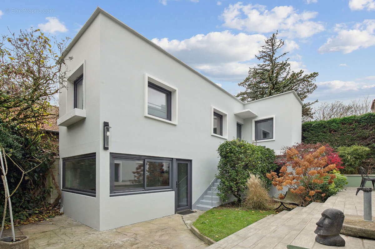 Maison à VAUCRESSON