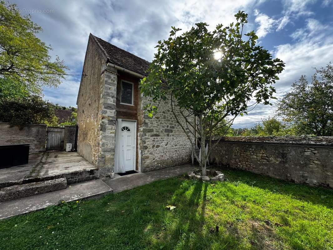Maison à NOISY-RUDIGNON