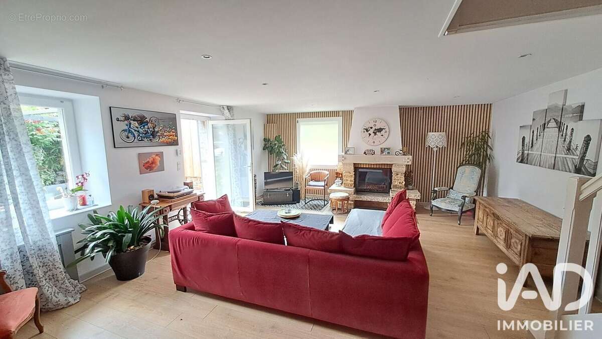 Maison 110 m² à Langueux  - photo 8
