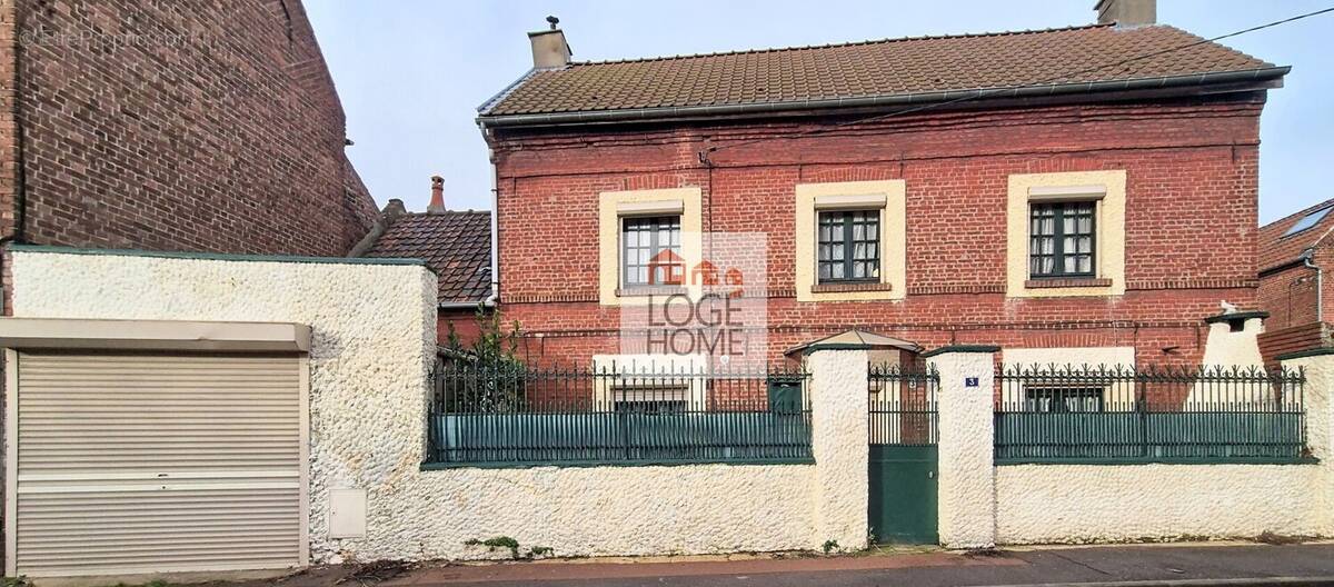 Façade avant - Maison à DOURGES