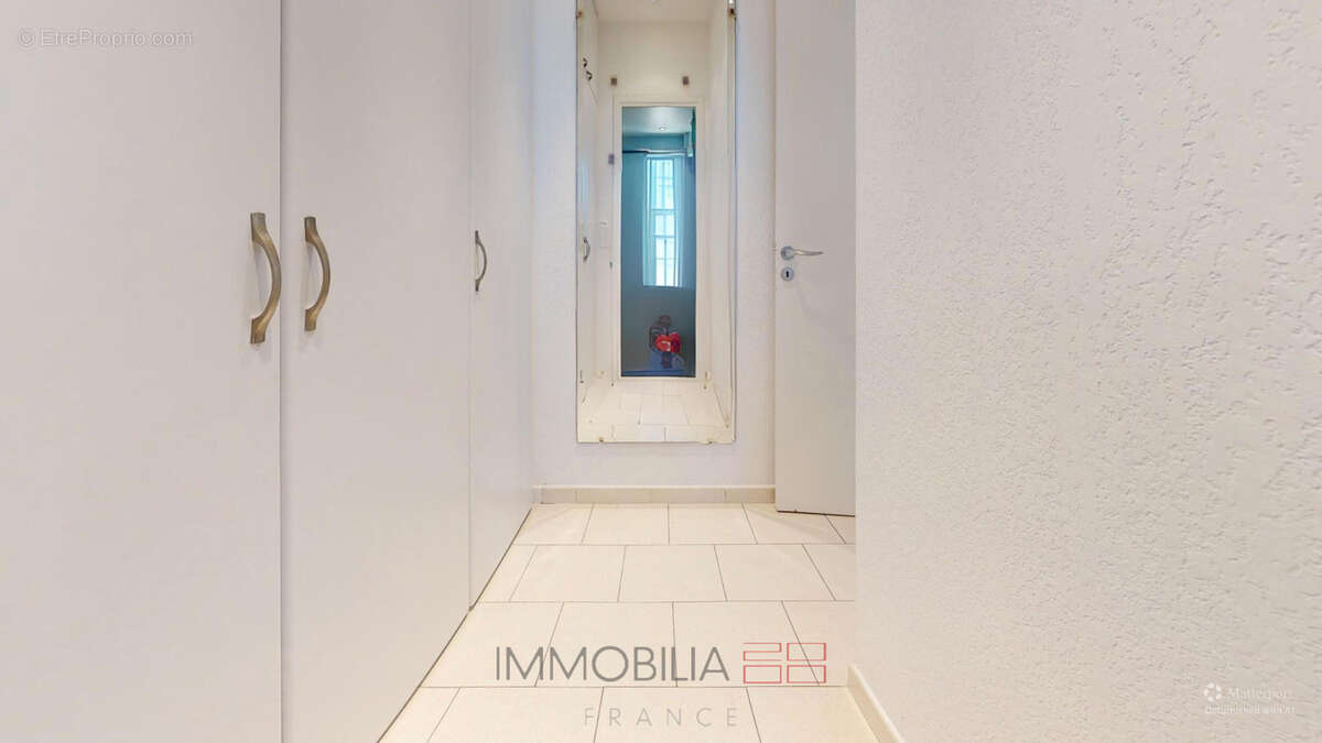 À vendre   maison - appartement indépendant - piscine et dépendances - photo 18