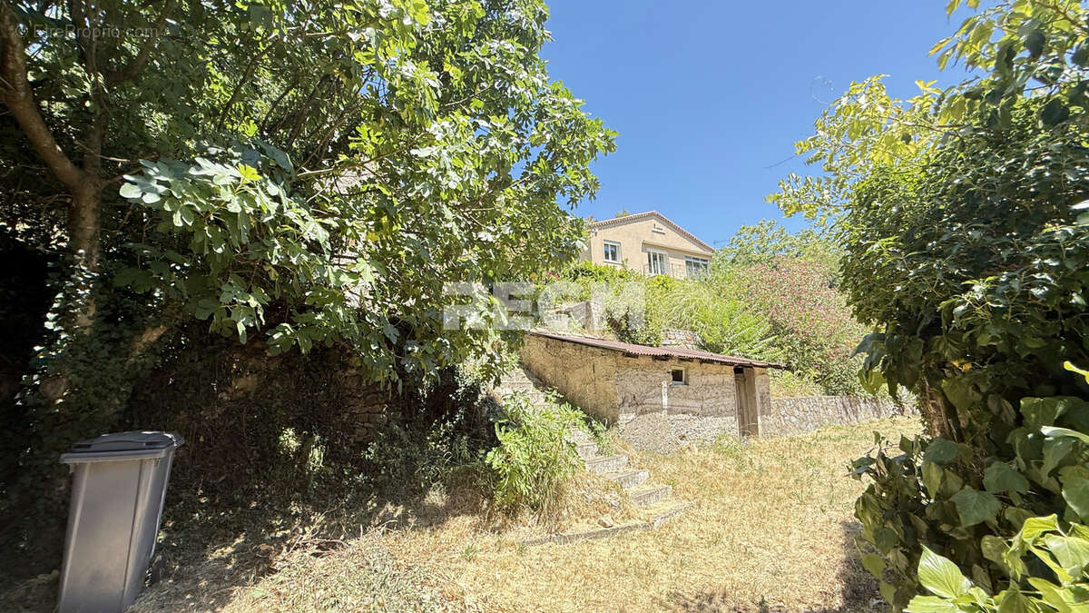 Maison 105 M2 avec mazets sur parcelle de 6000 M2 - photo 28