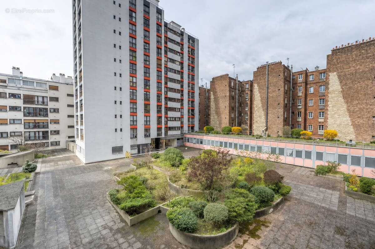 Appartement à PARIS-20E