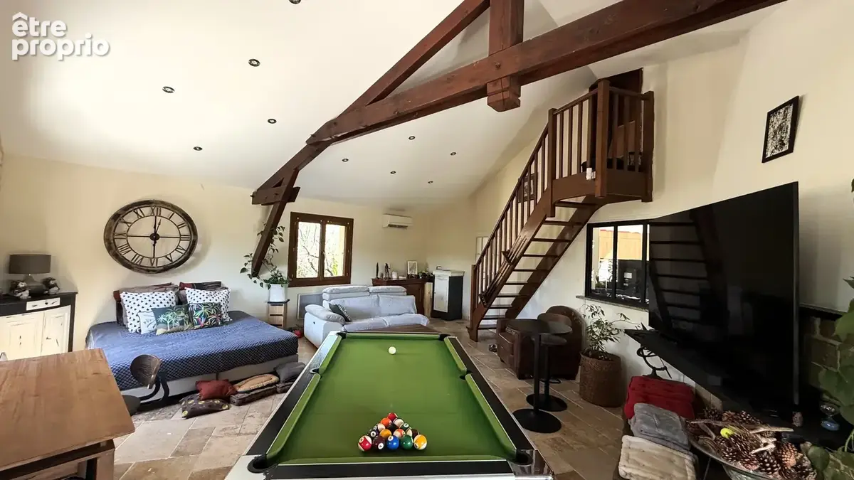 Propriété de 173 m2 avec maison 3 chambres et appartement T2 sur terrain de 1740 m2 avec piscine - photo 12