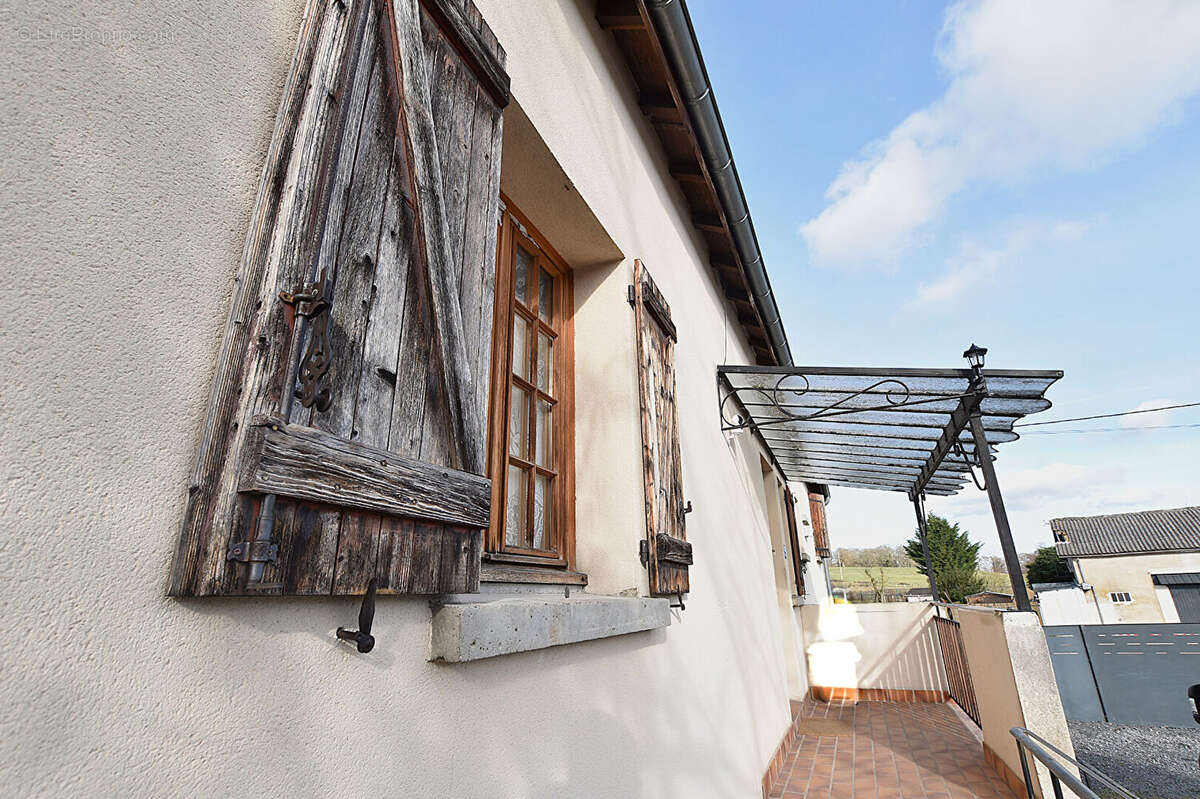 Maison à LE DONJON