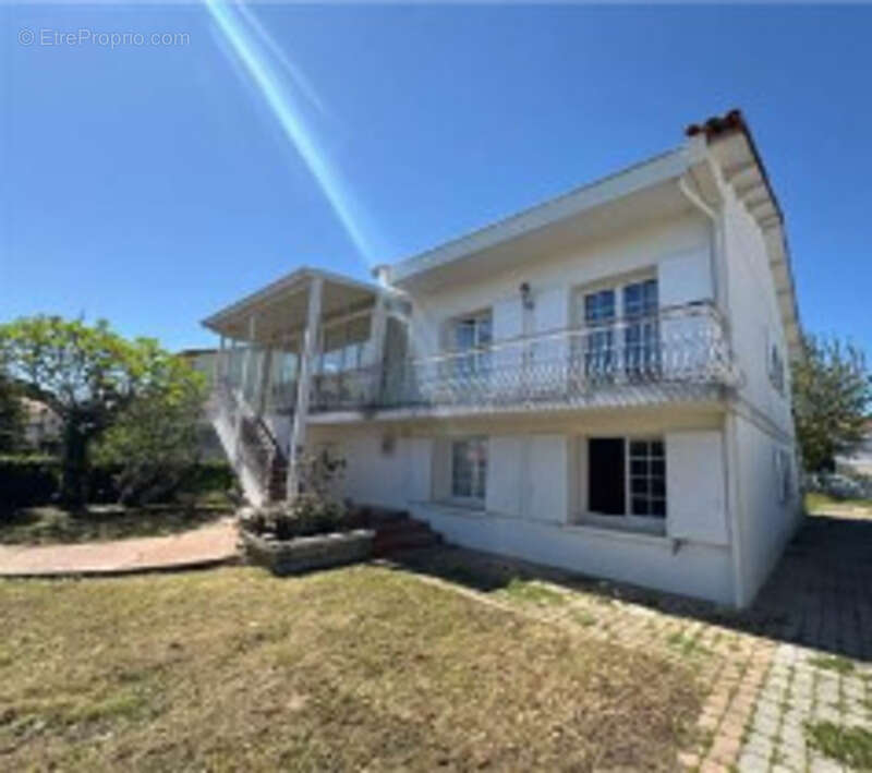 Maison à SAUJON