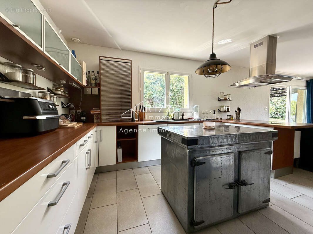Magnifique maison individuelle de 185,84 m2 sur un terrain plat de 853 m2 à Valleiry - photo 9