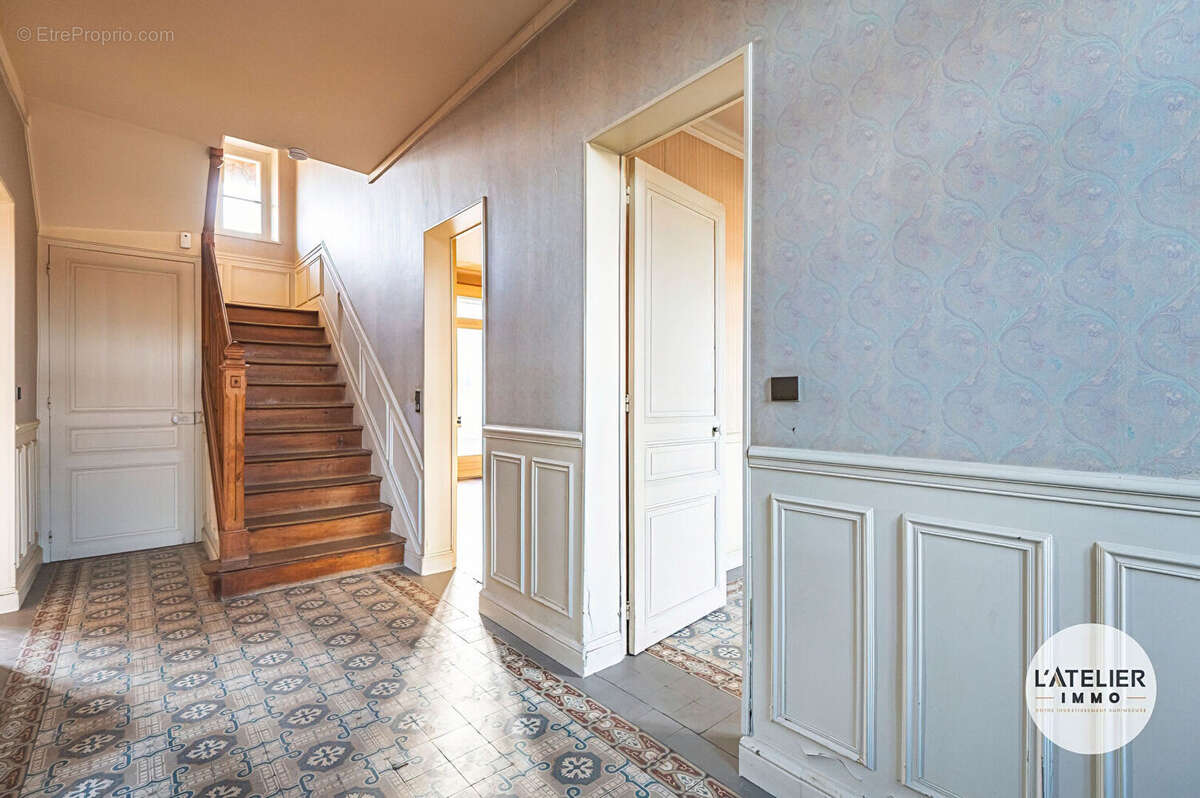 Maison à GUIGNICOURT