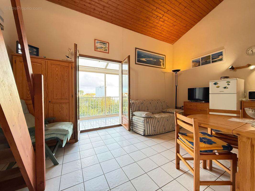 Appartement à VAUX-SUR-MER