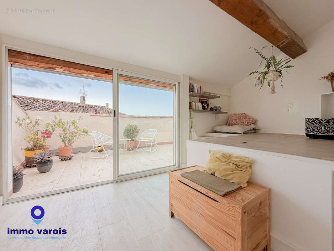 Maison de village rénovée avec terrasse tropézienne au cœur de Pierrefeu-du-Var - photo 2