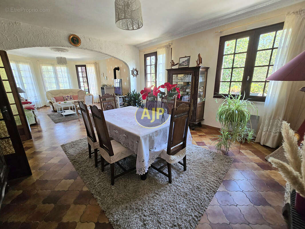Maison Grand-Fougeray 6 pièces 153 m2 - 2356 m² Terrain - photo 5