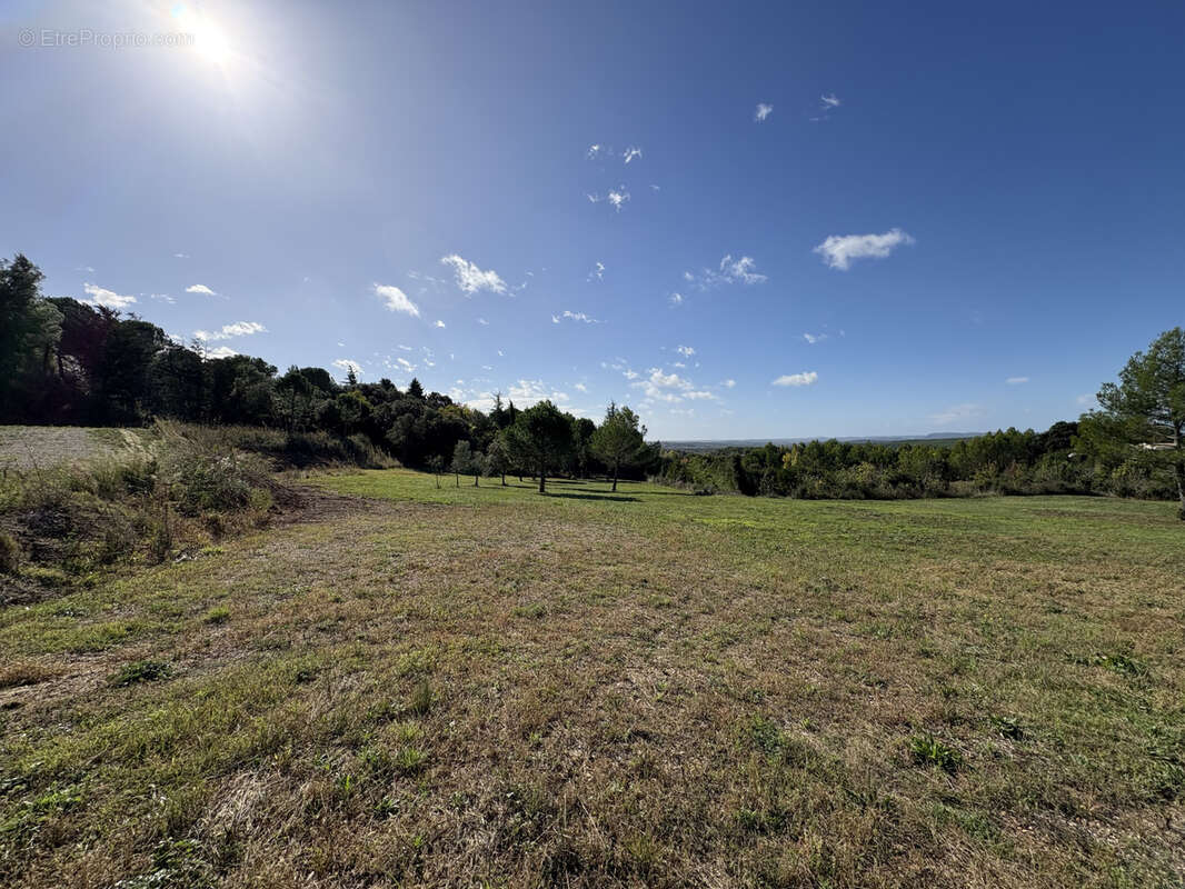 Terrain à NIMES