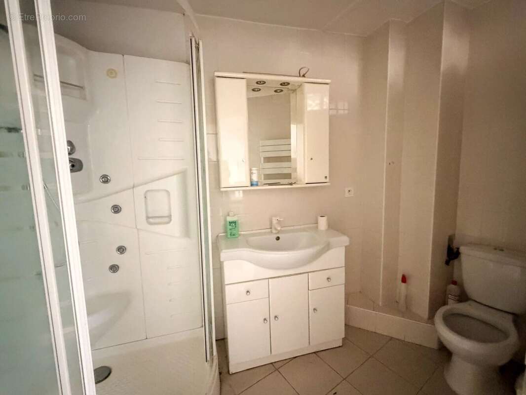 Commerce à LE RAINCY