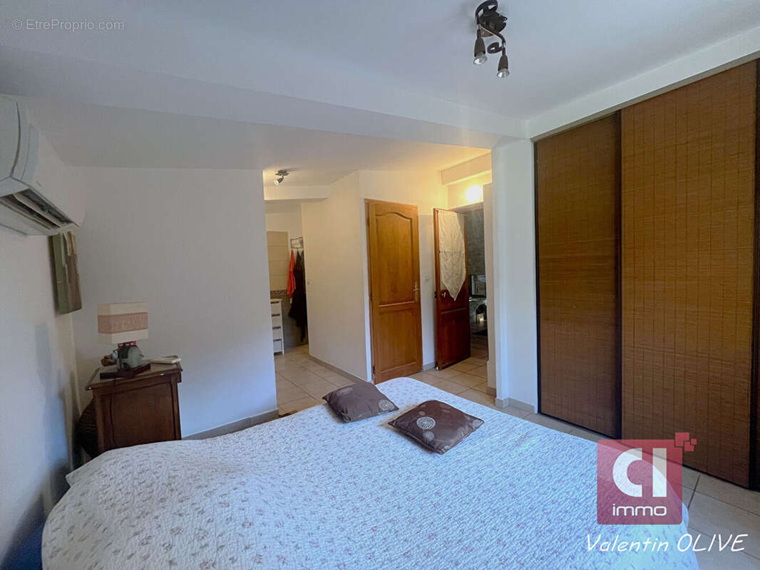 Maison à LA ROQUEBRUSSANNE